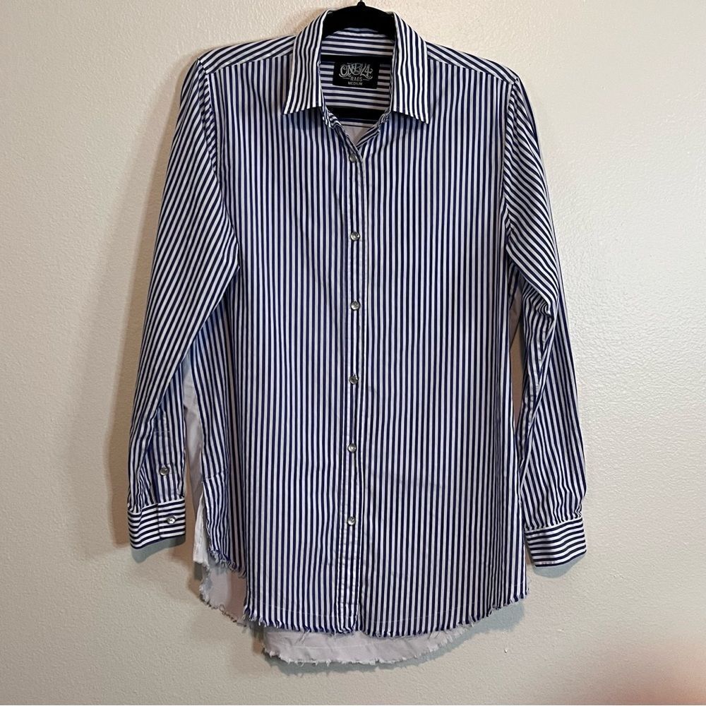 Women’s Shirt Sz M Blue White Stripes Front Christian Psalms Pearl Button-down